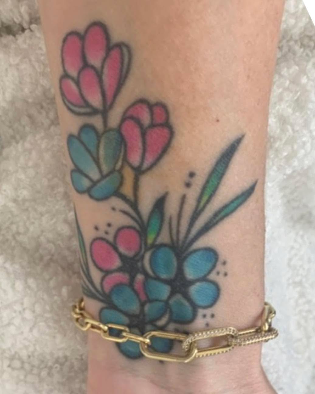 Tattoo by @beccasuetattoo โ neo_traditional
