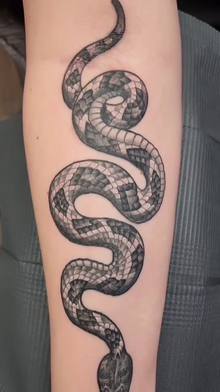 Tattoo by @ower_hernandez โ black_and_grey, realism