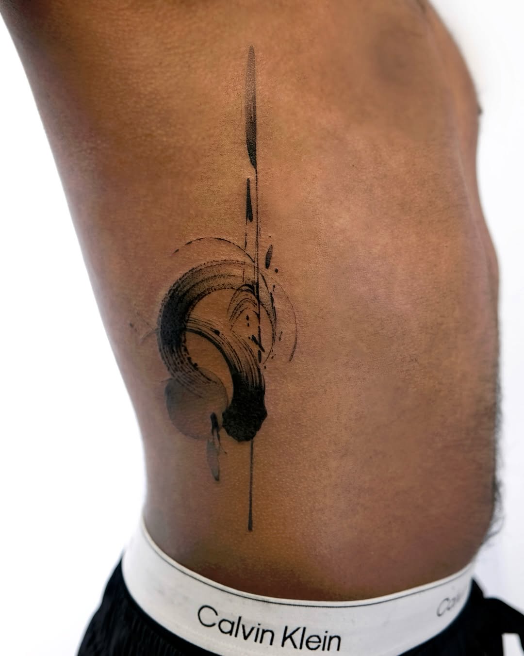 Tattoo by @mukyeon_tattoo — blackwork, abstract