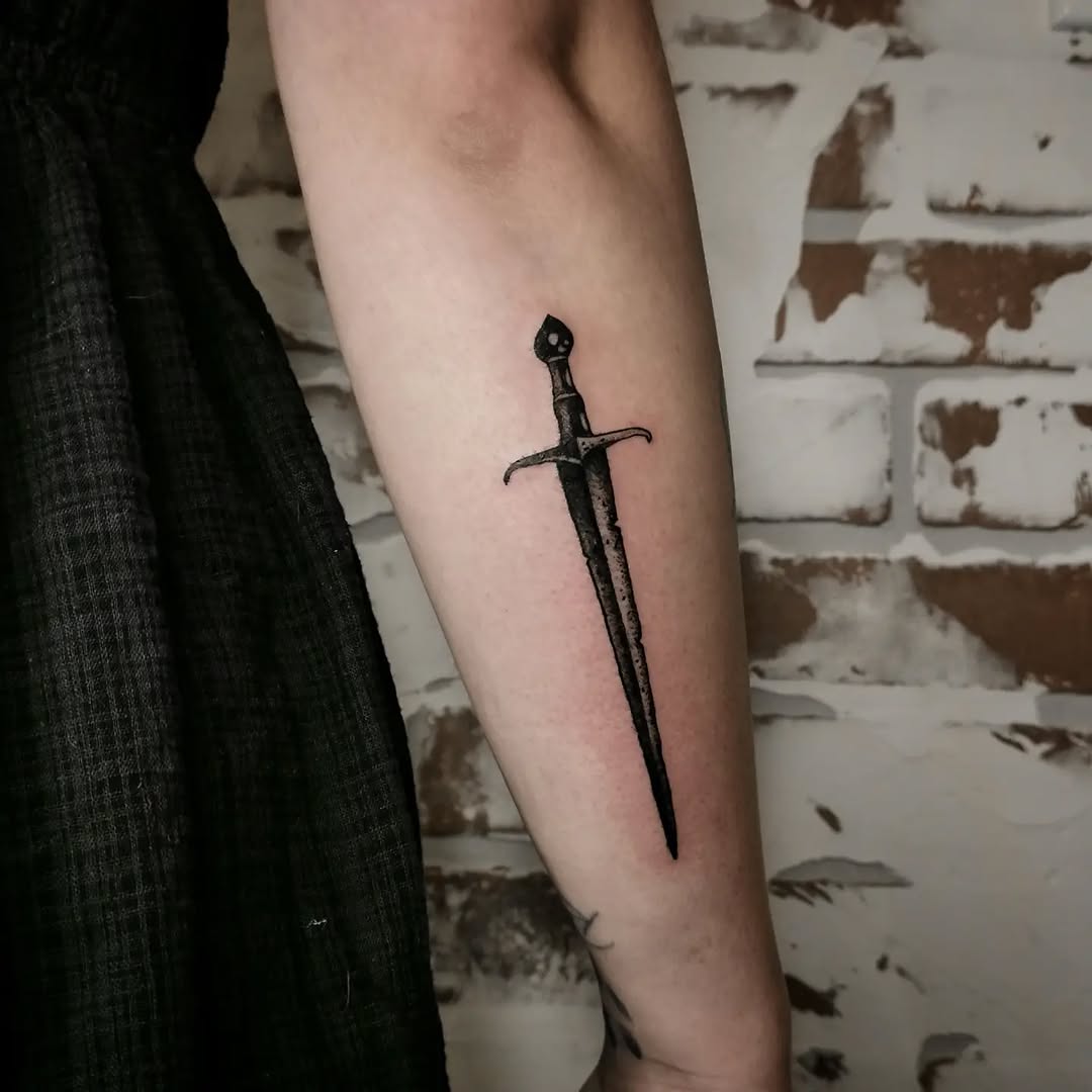 Tattoo by @alena.ashes โ black_and_grey, realism