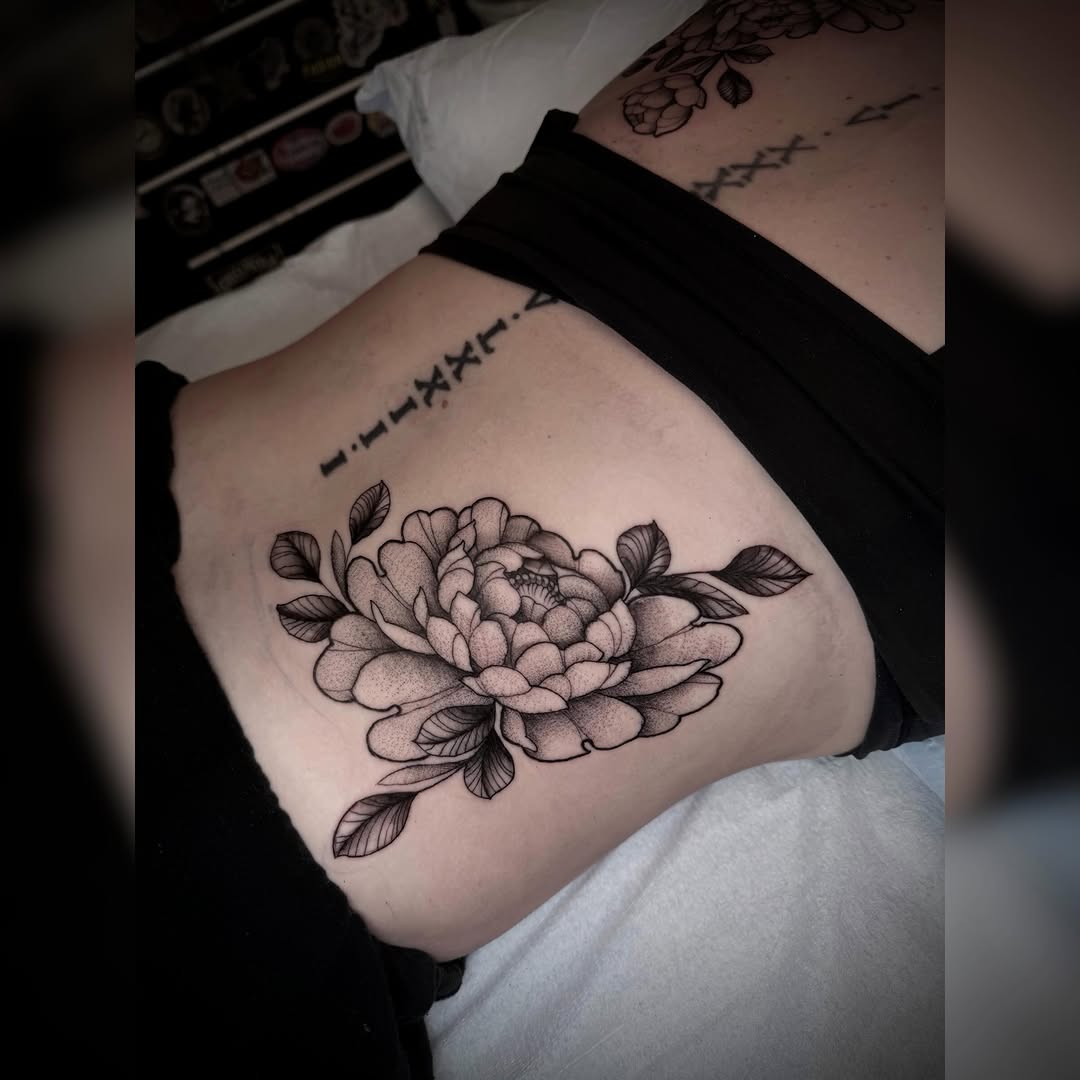 Tattoo by @alyssaquick__ — black_and_grey, illustrative