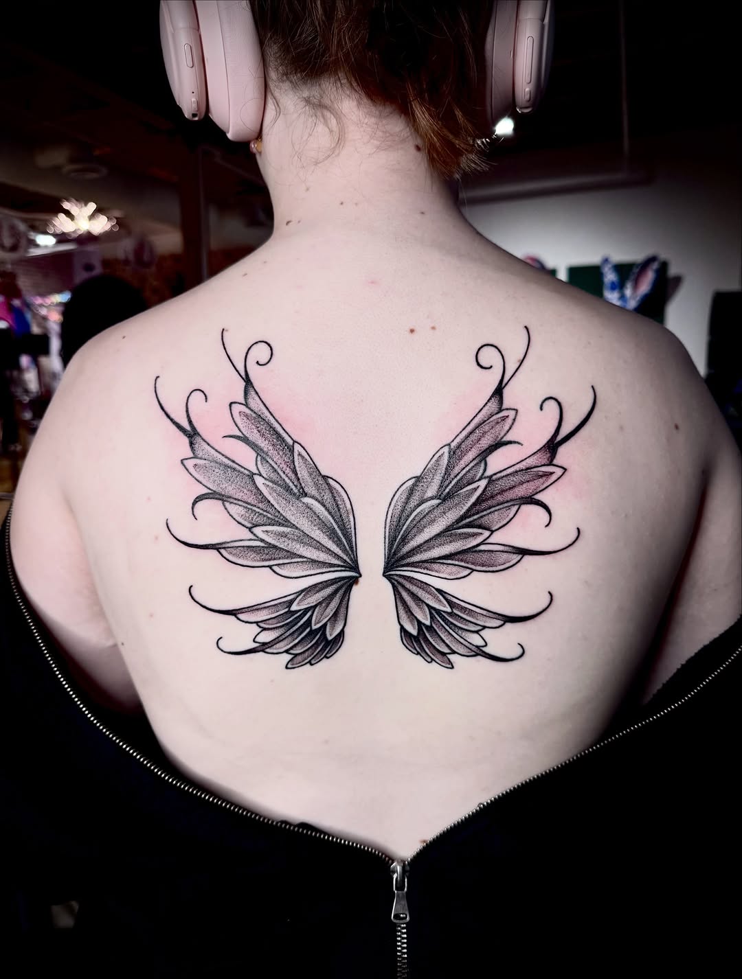 Tattoo by @prettyinink_tattoo — illustrative, dotwork