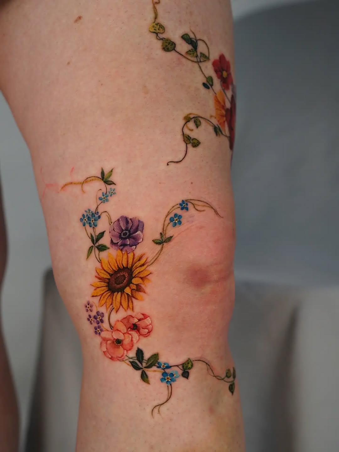 Tattoo by @vii_tattoo — watercolor, fine_line