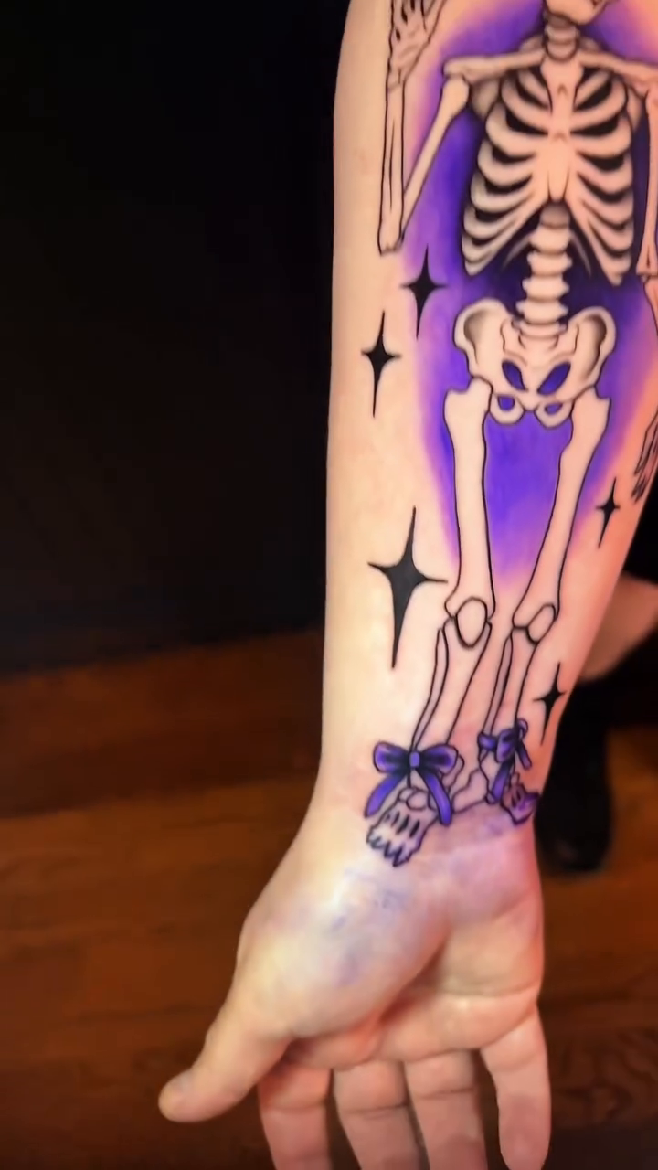 Tattoo by @meganchevatewa — black_and_grey, geometric