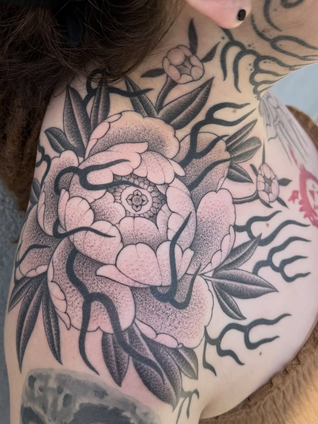 Tattoo by @michaelvillalobostattoo — dotwork, japanese_irezumi