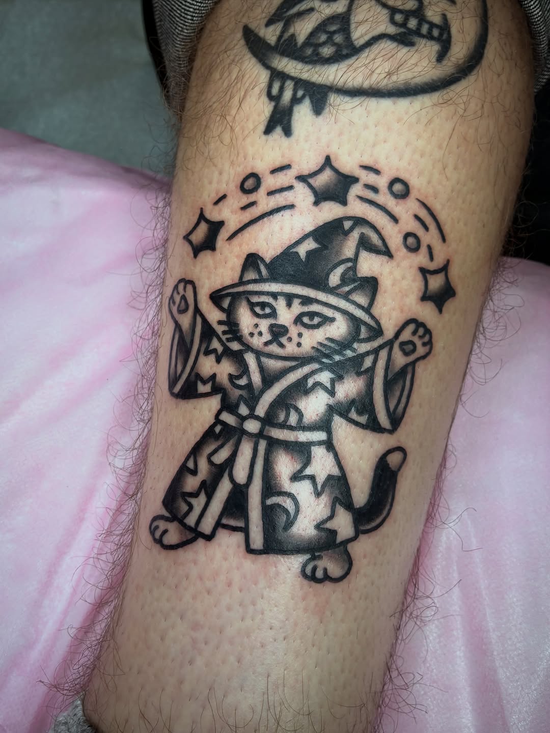 Tattoo by @rubber_band_dan — american_traditional, illustrative
