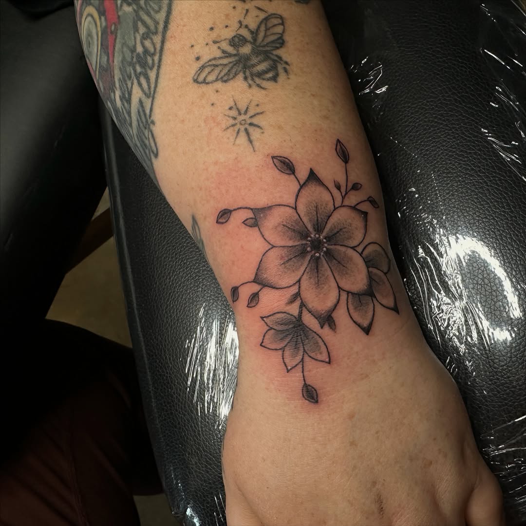 Tattoo by @luisamarigold — illustrative, black_and_grey