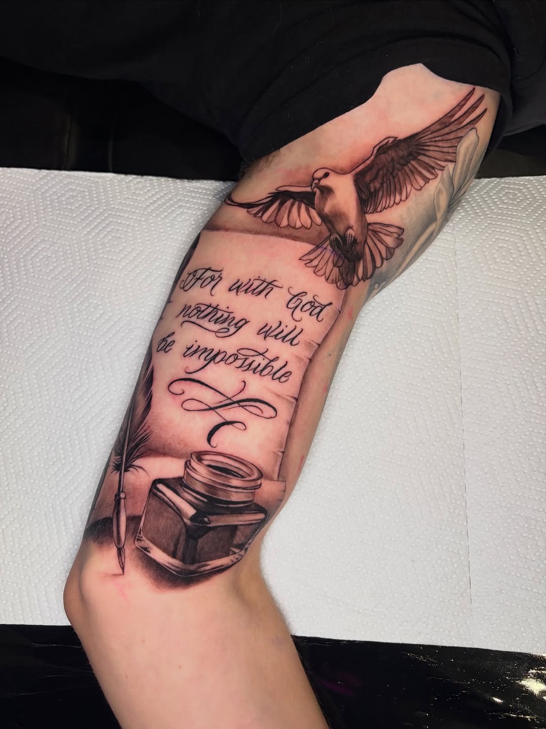 Tattoo by @lvp_arte — lettering_script, black_and_grey