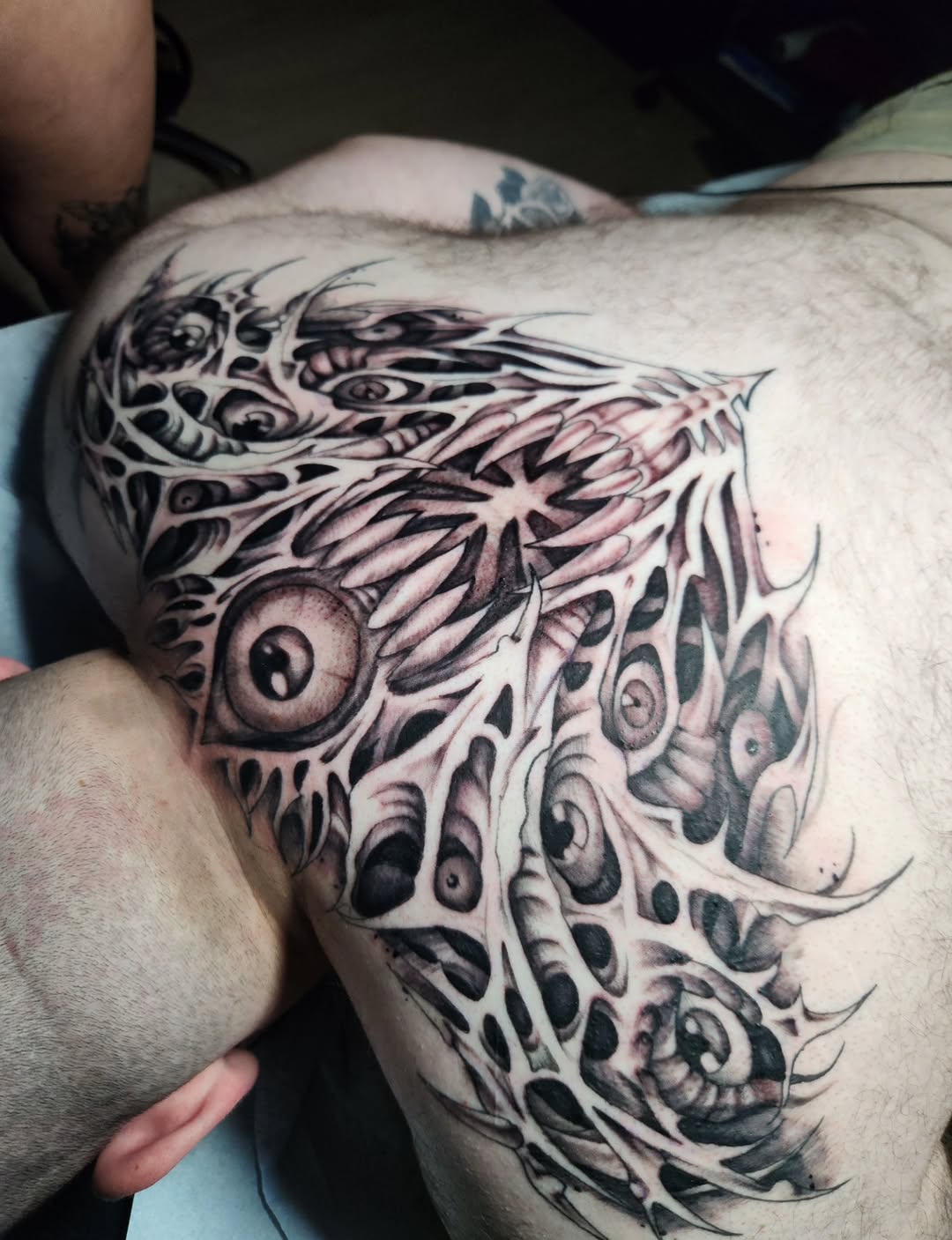 Tattoo by @theinkedgoddess β blackwork, dark_realism