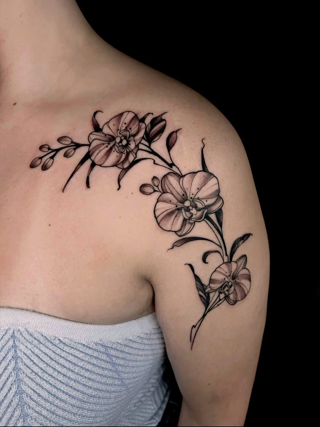 Tattoo by @liajeppesentattoos โ illustrative, black_and_grey
