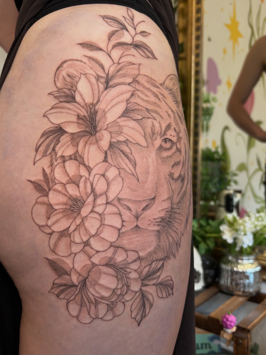 Tattoo by @amberloutattoo โ realism, black_and_grey