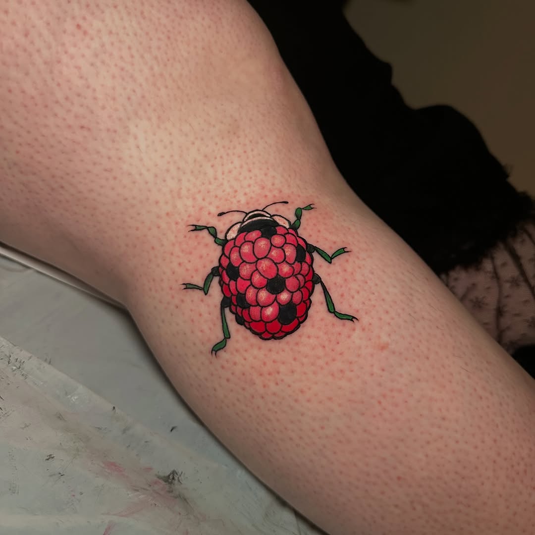 Tattoo by @tattooedbyles — new_school