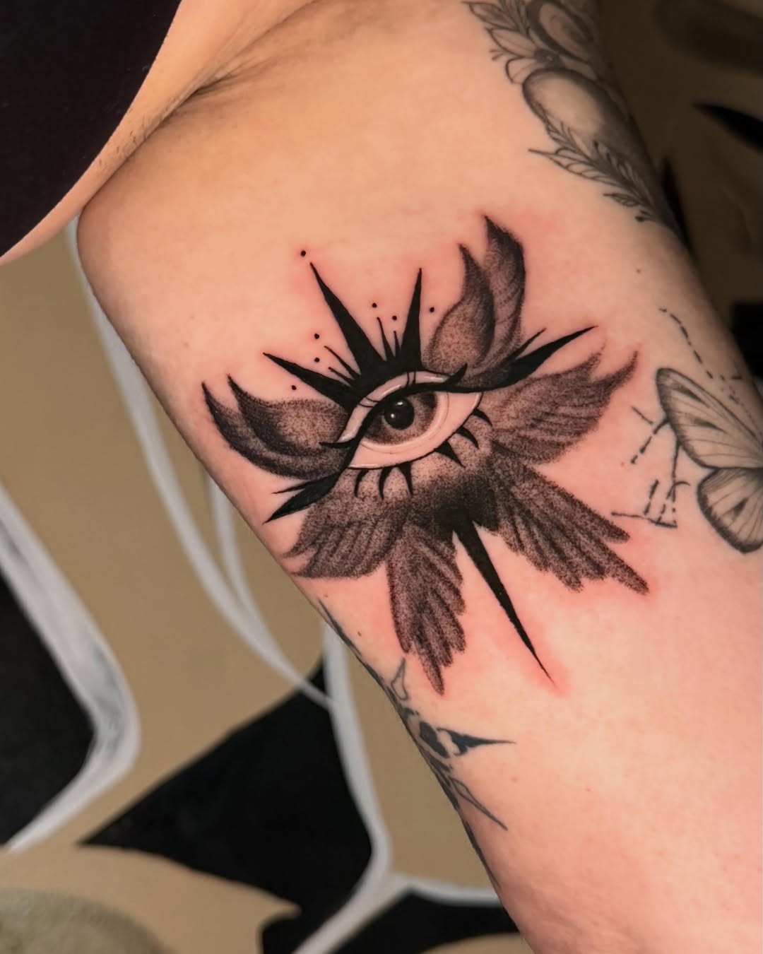 Tattoo by @inkszi — illustrative, blackwork