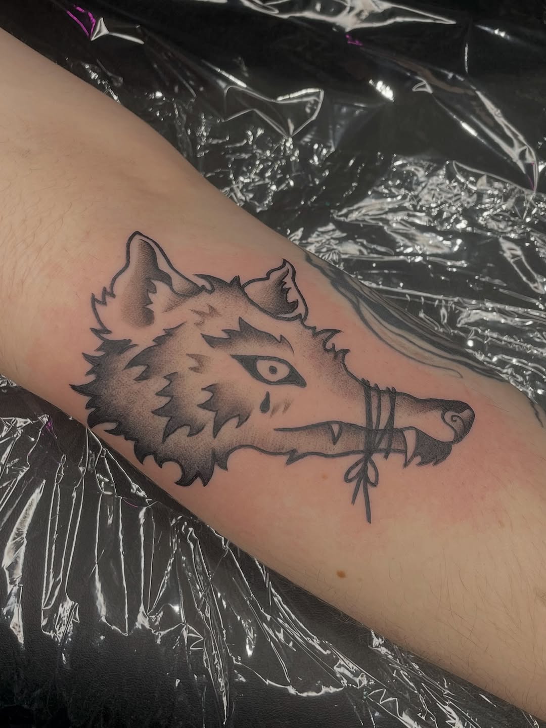 Tattoo by @prettyugly.sem — black_and_grey, illustrative