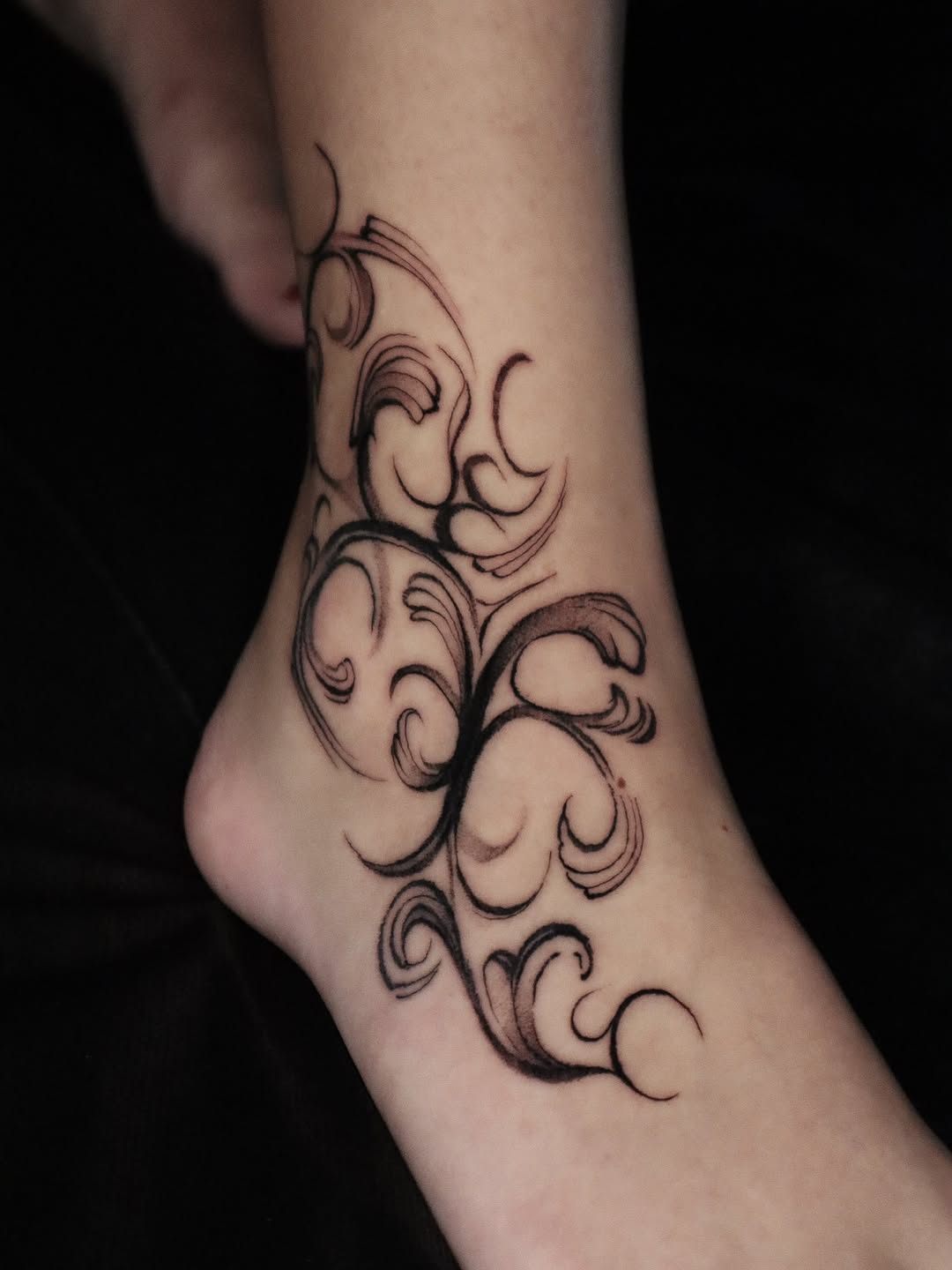 Tattoo by @_connormoon_ โ illustrative, black_and_grey