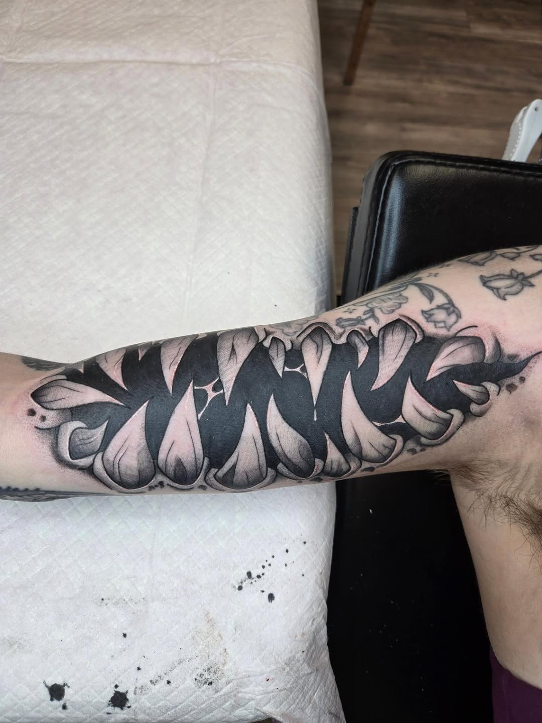 Tattoo by @babybluegotblues — black_and_grey, realism