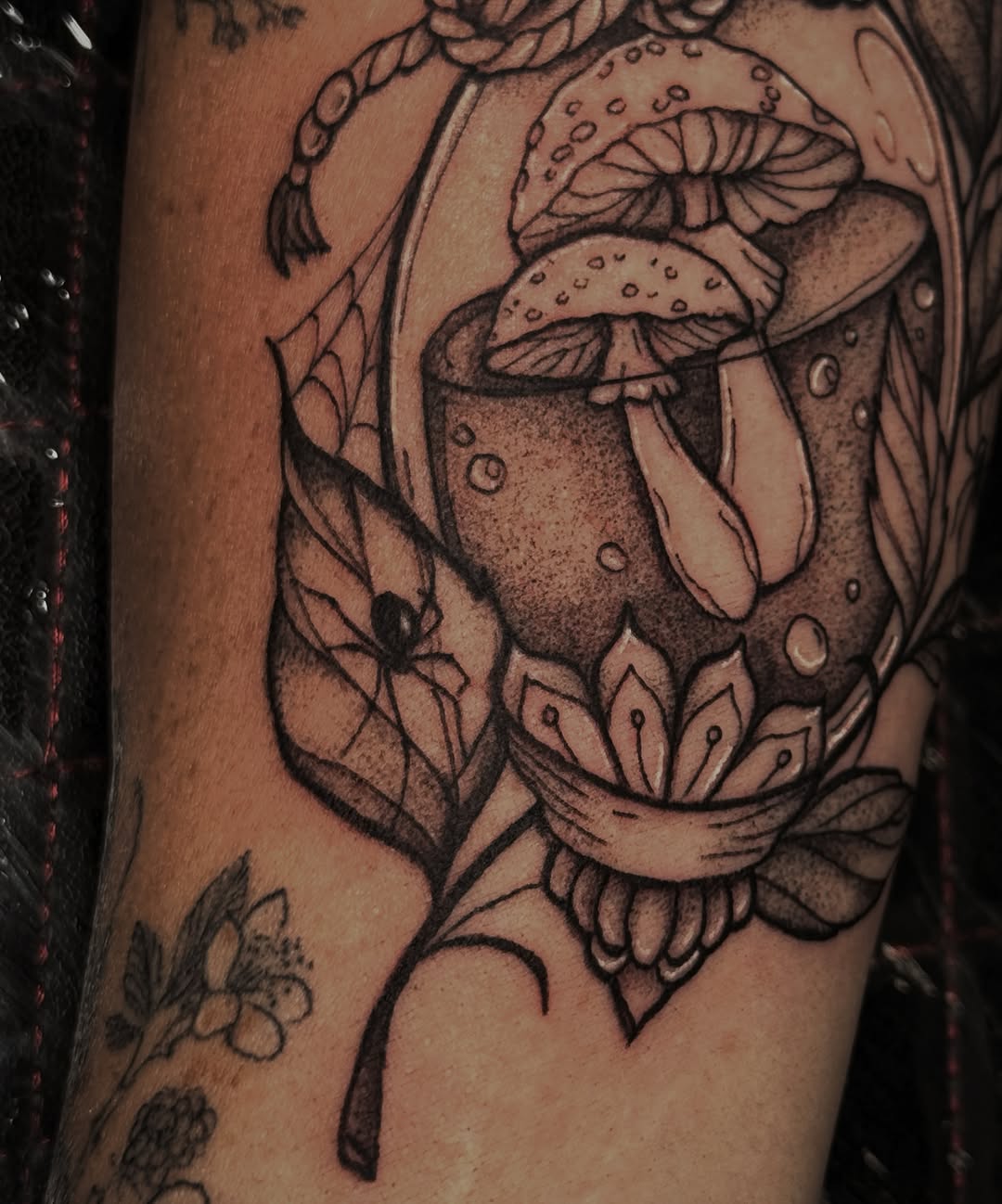 Tattoo by @acoupletattoos โ illustrative, dotwork