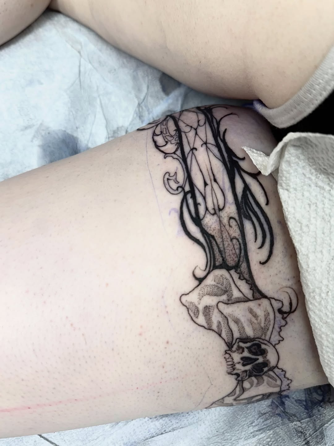 Tattoo by @isa._.tattoos — illustrative, black_and_grey