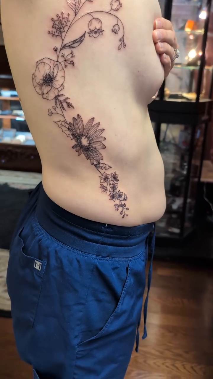 Tattoo by @kariswho — fine_line, black_and_grey