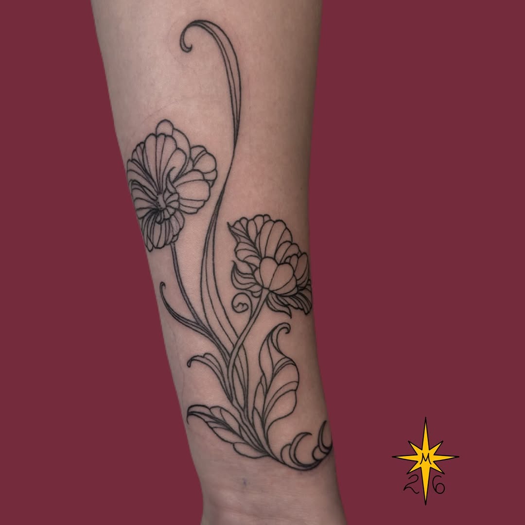 Tattoo by @maddstatts โ fine_line