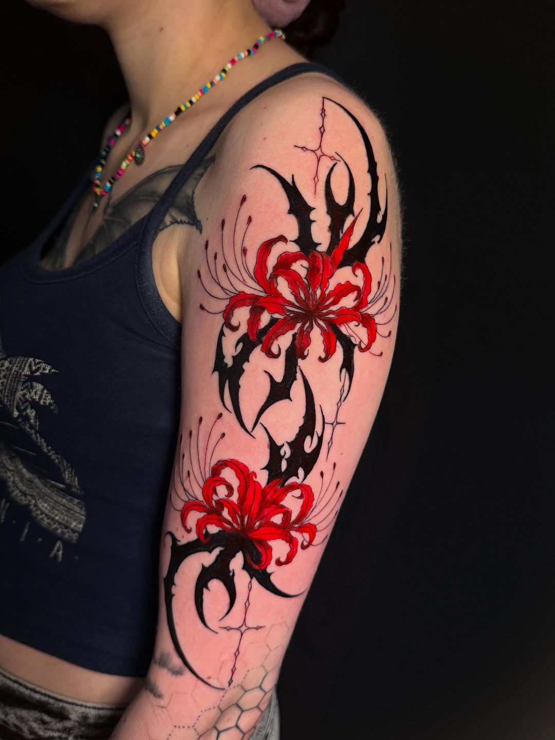 Tattoo by @diosa_tattoos_ — illustrative, blackwork