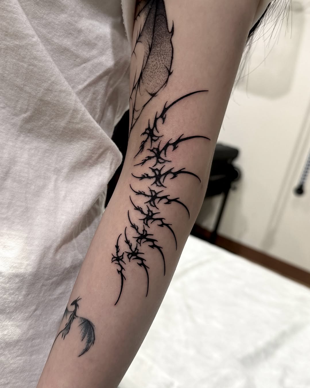 Tattoo by @roniblack_tt — blackwork, geometric