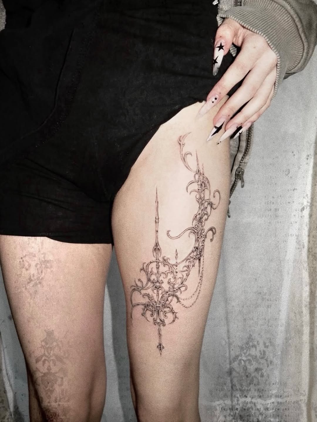 Tattoo by @bibie.ttt — fine_line, ornamental