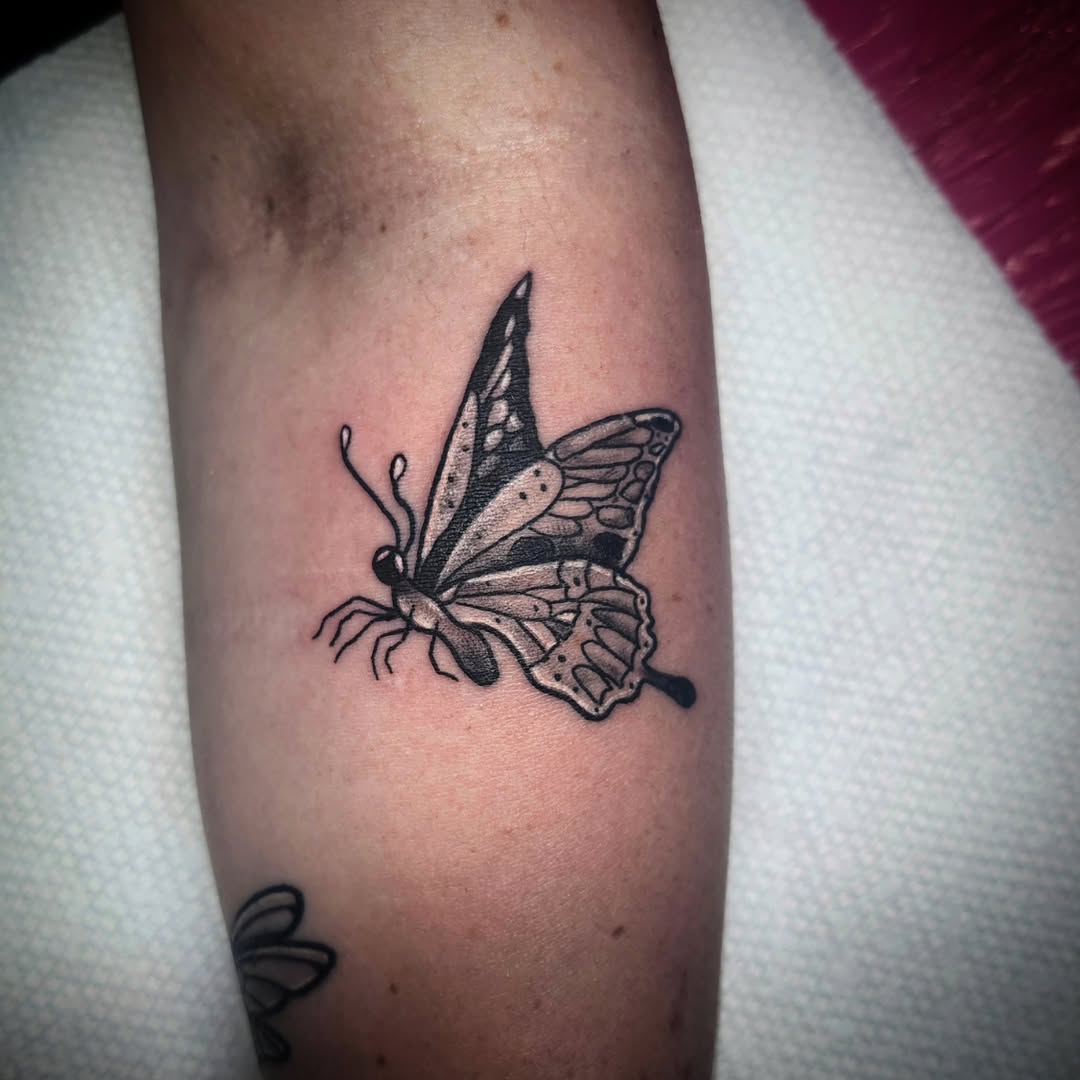 Tattoo by @tattoosbyalmond — fine_line, black_and_grey