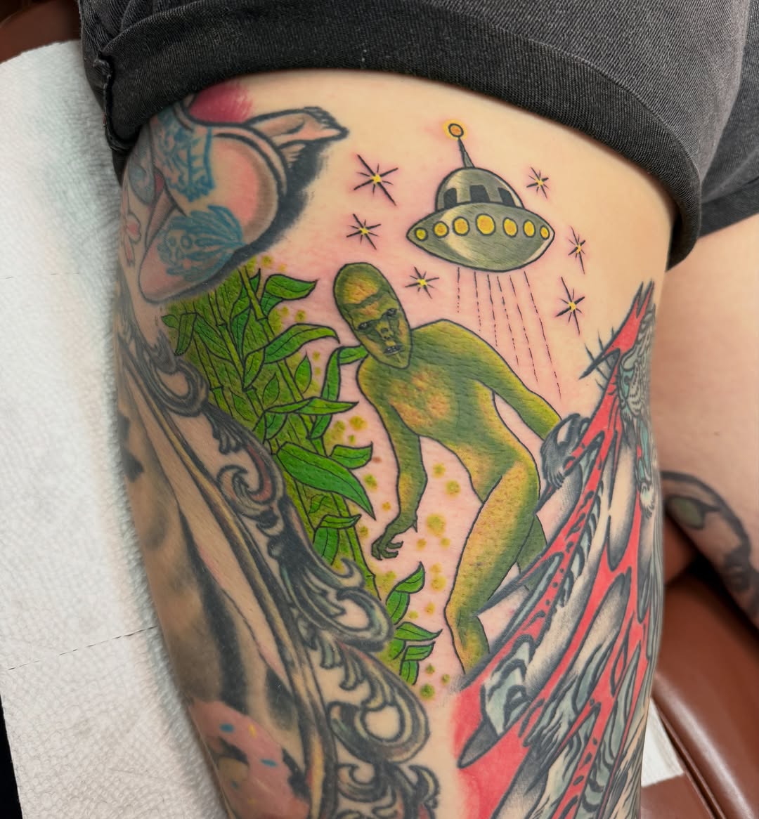 Tattoo by @lizglitztattoo — illustrative, new_school