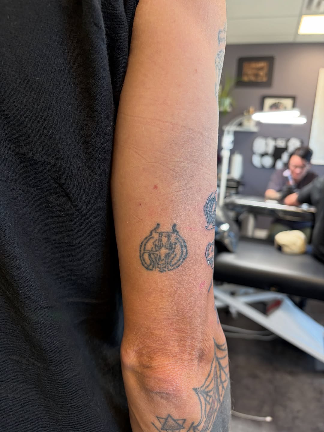 Tattoo by @lifeisajjtattoo_ — blackwork
