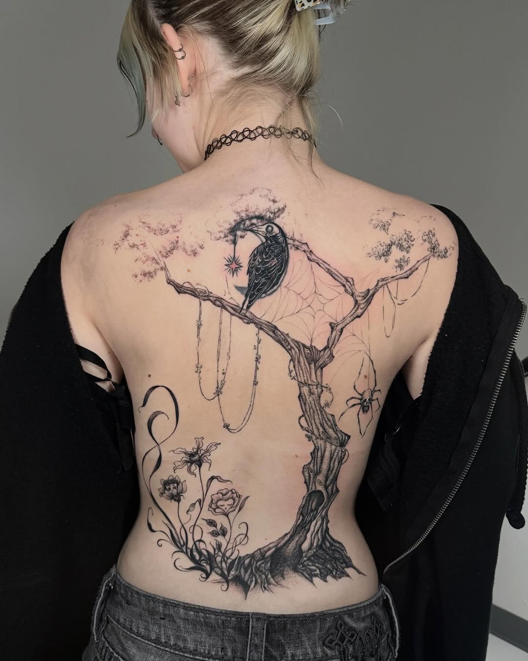 Tattoo by @titi.inink β black_and_grey, illustrative