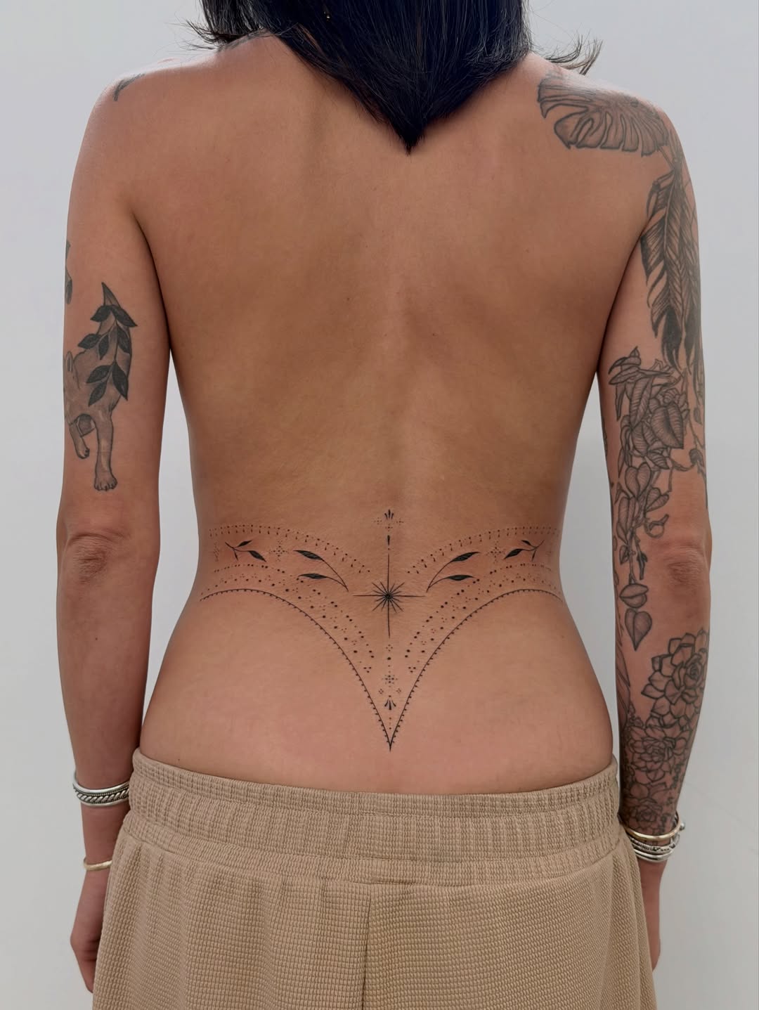 Tattoo by @olyamur.tatts — fine_line, ornamental