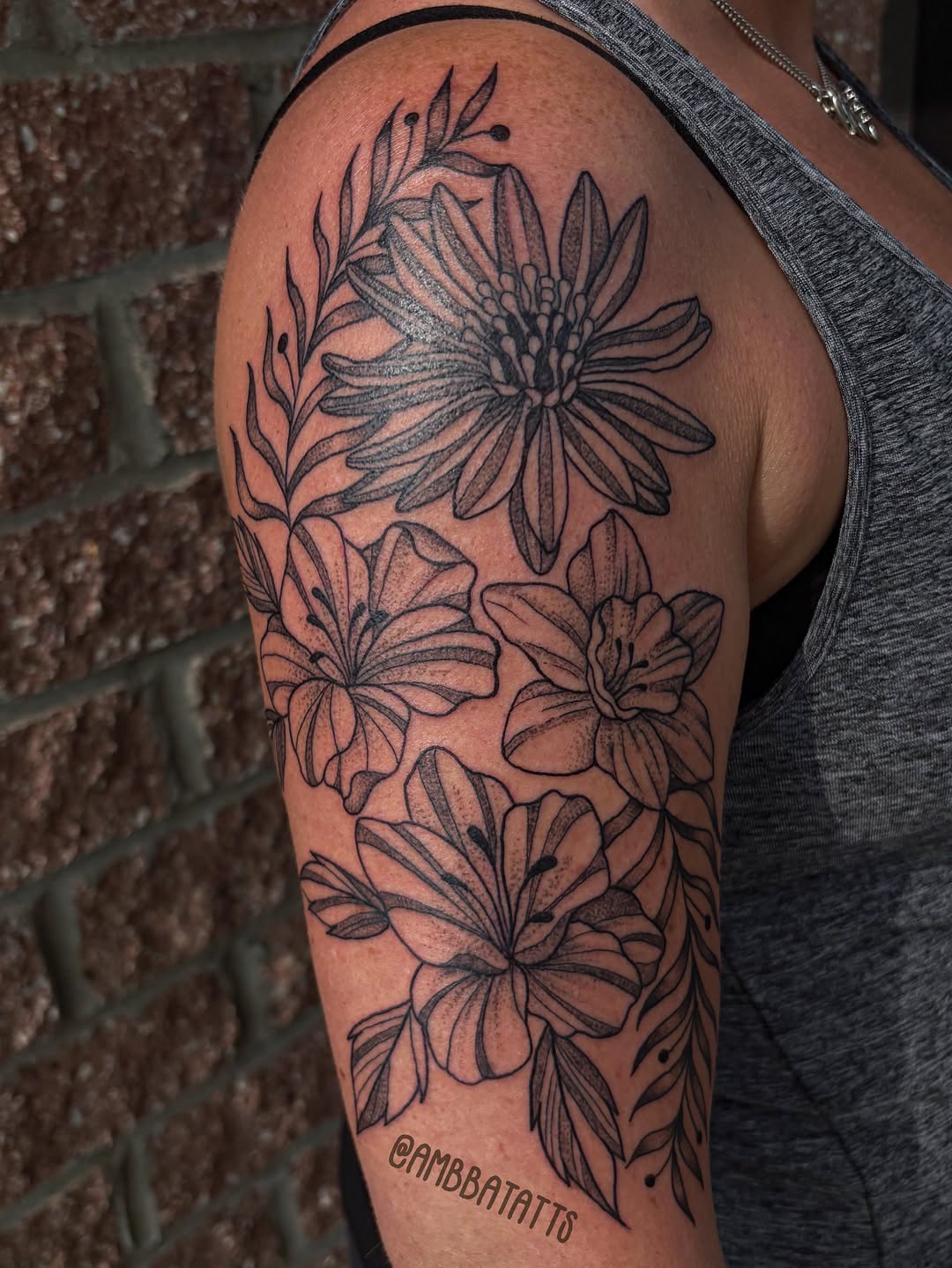 Tattoo by @ambbatatts โ illustrative, black_and_grey