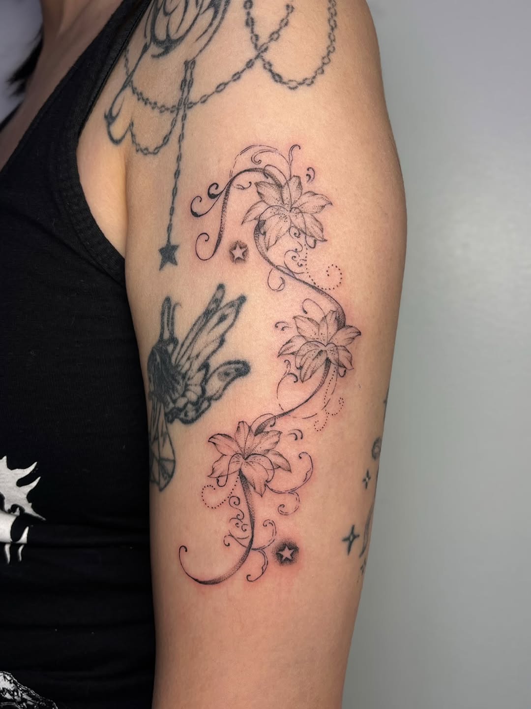 Tattoo by @tattedbymk — fine_line, dotwork