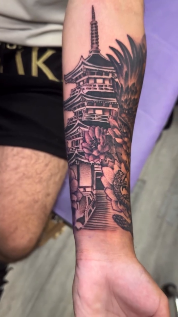Tattoo by @thomasvette — japanese_irezumi, black_and_grey