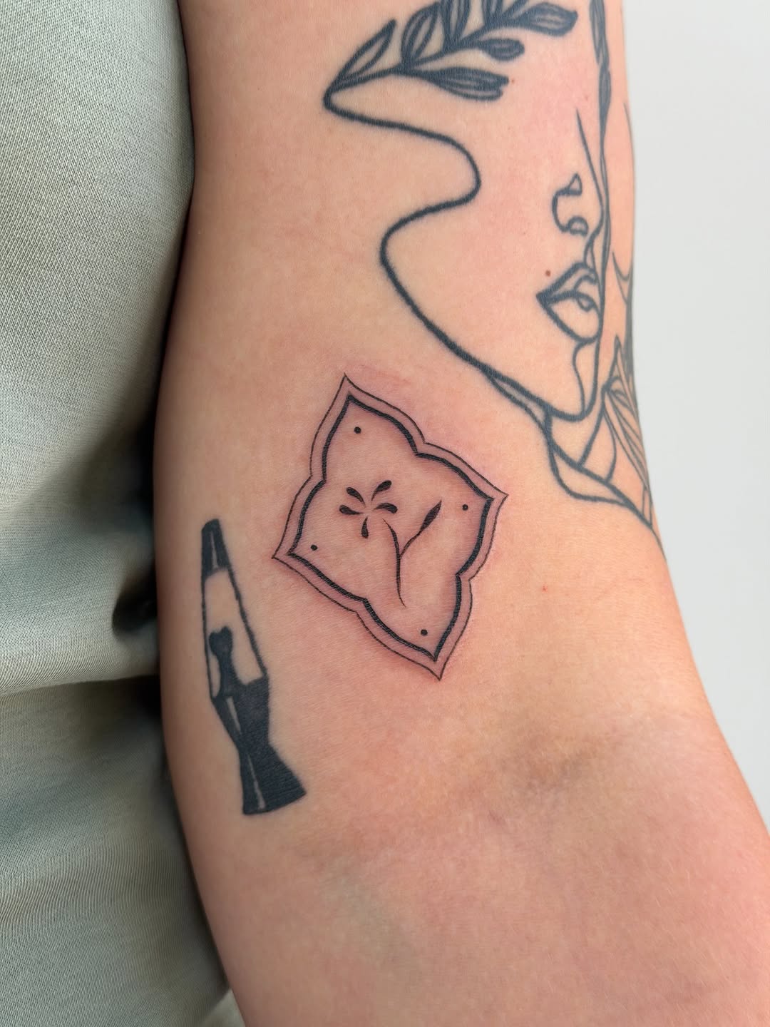 Tattoo by @honeylucktattoo — illustrative, fine_line