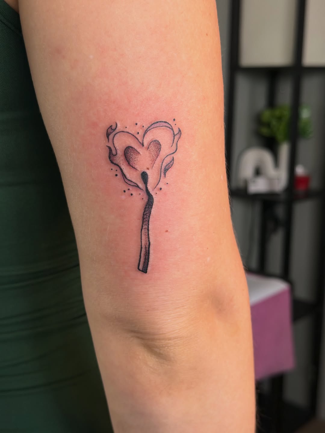 Tattoo by @caitlynntattoos โ fine_line, dotwork