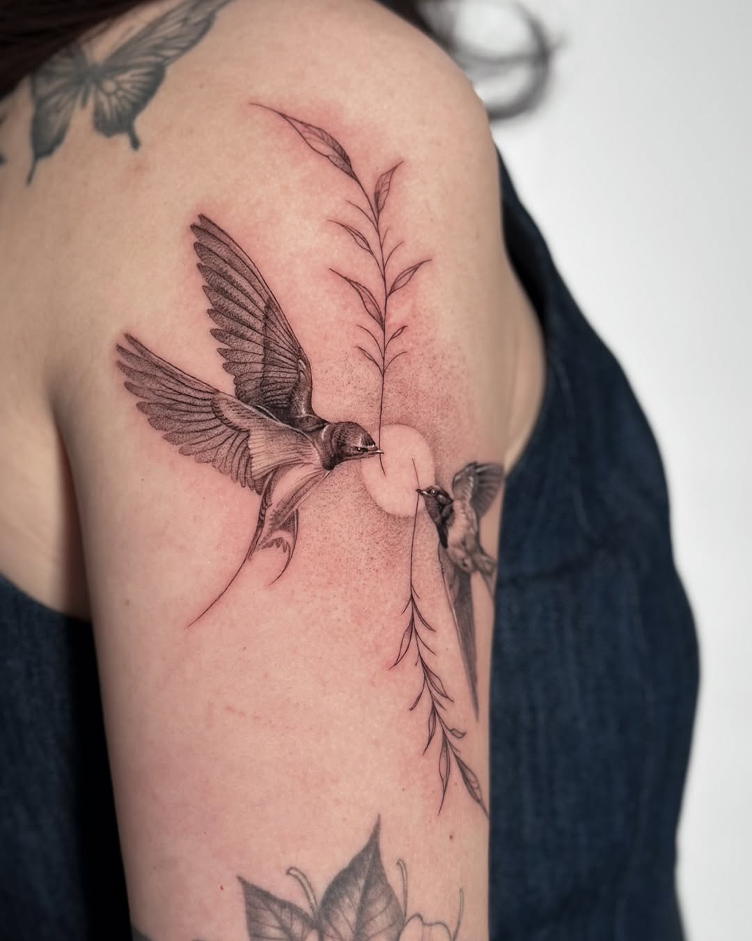Tattoo by @digo_tattooer โ fine_line, realism