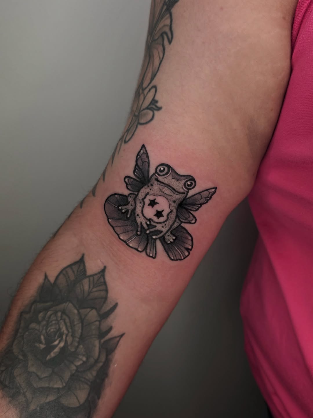 Tattoo by @emogirltattoo — black_and_grey, illustrative