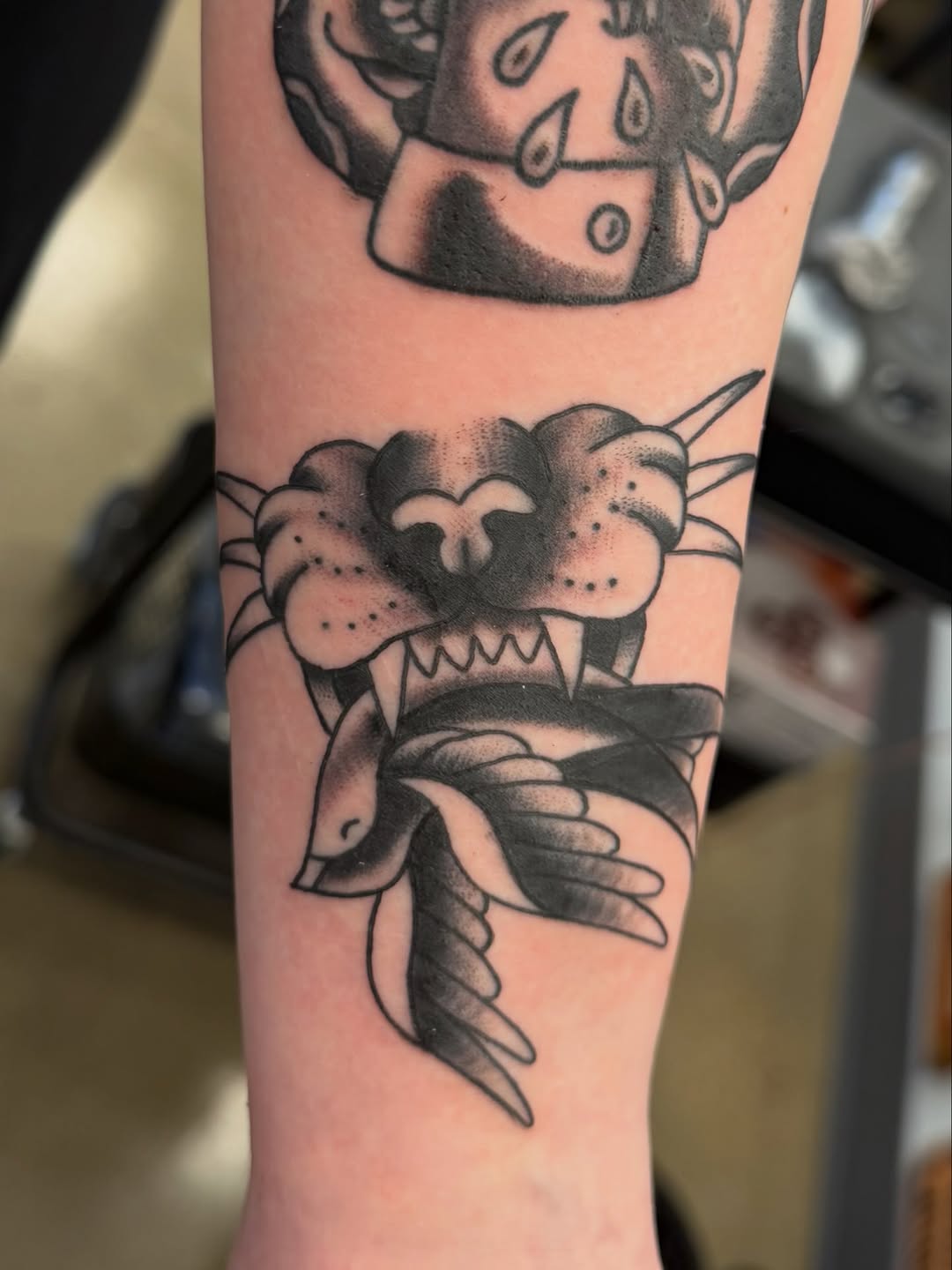 Tattoo by @debbie.does.flash โ american_traditional