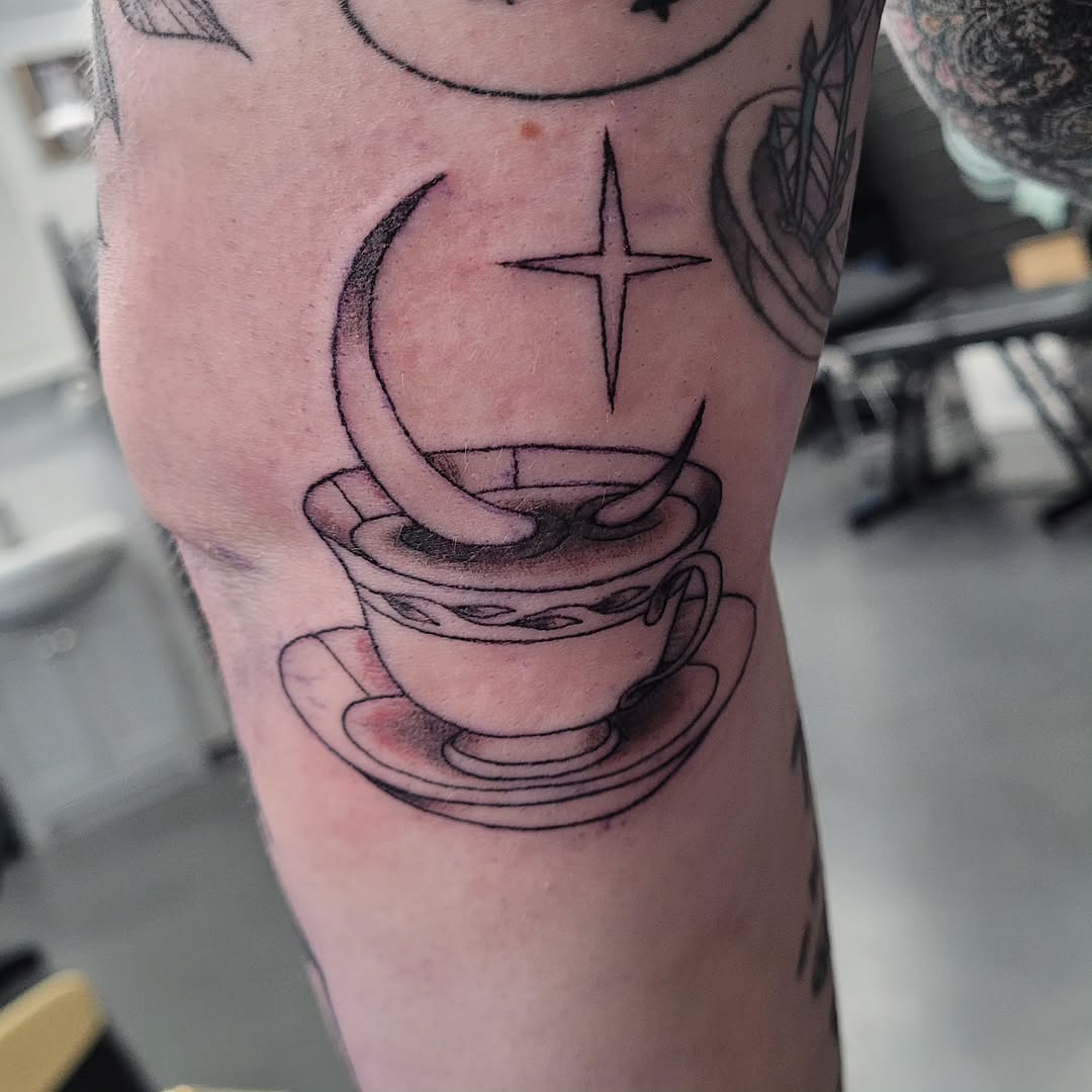 Tattoo by @lariendragon — fine_line, black_and_grey