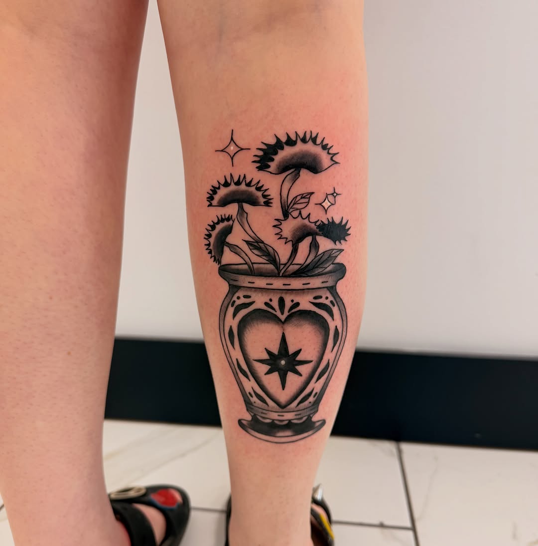 Tattoo by @lexiodam_tattoos — american_traditional, illustrative