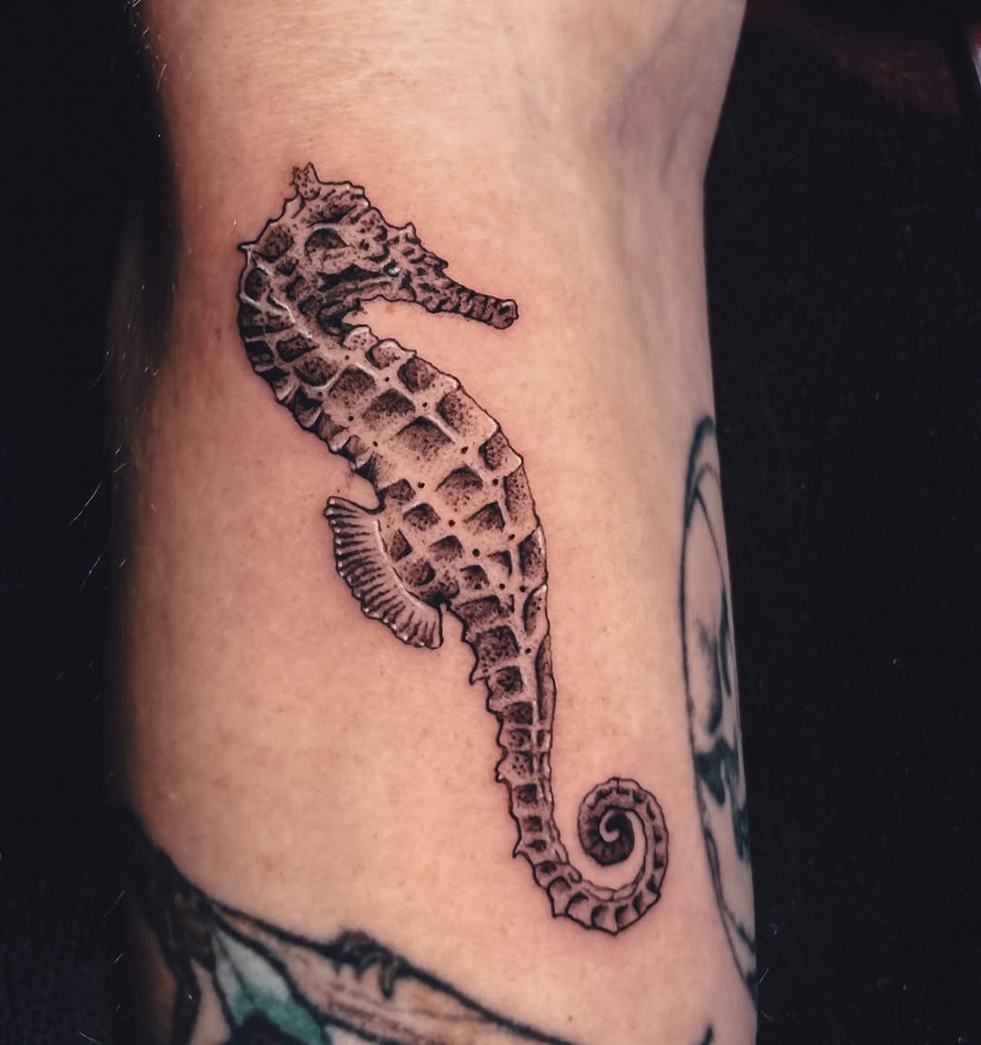 Tattoo by @inkdbyliz — black_and_grey, realism