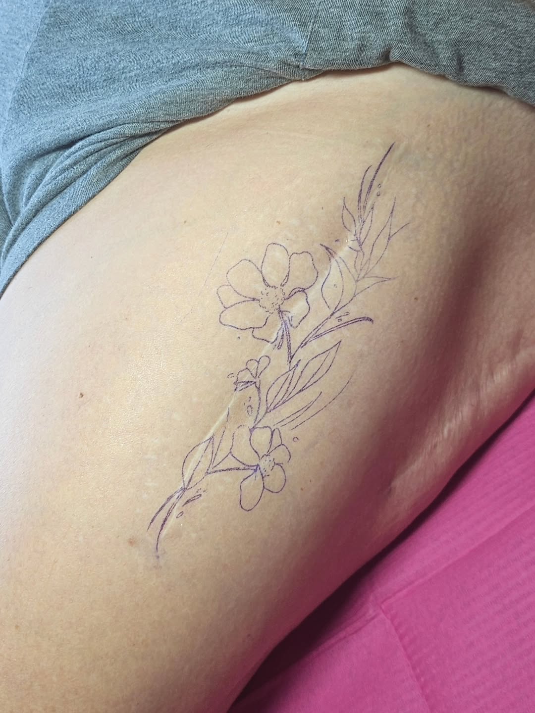 Tattoo by @prettiepluto — fine_line