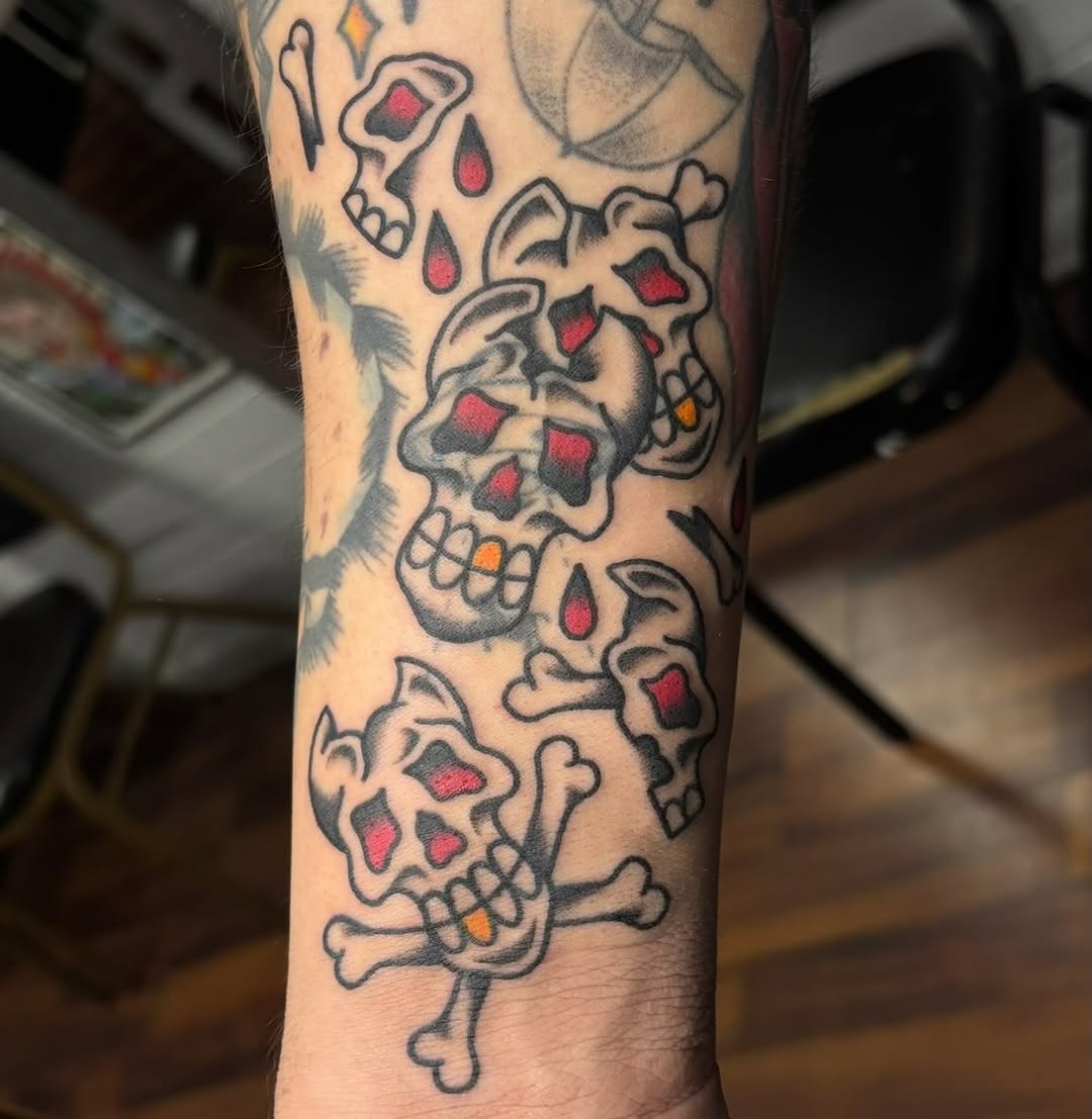 Tattoo by @taylor_einan โ american_traditional