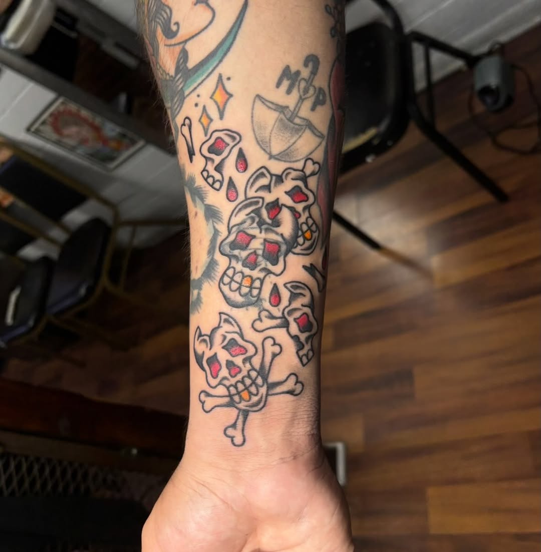 Tattoo by @taylor_einan โ american_traditional