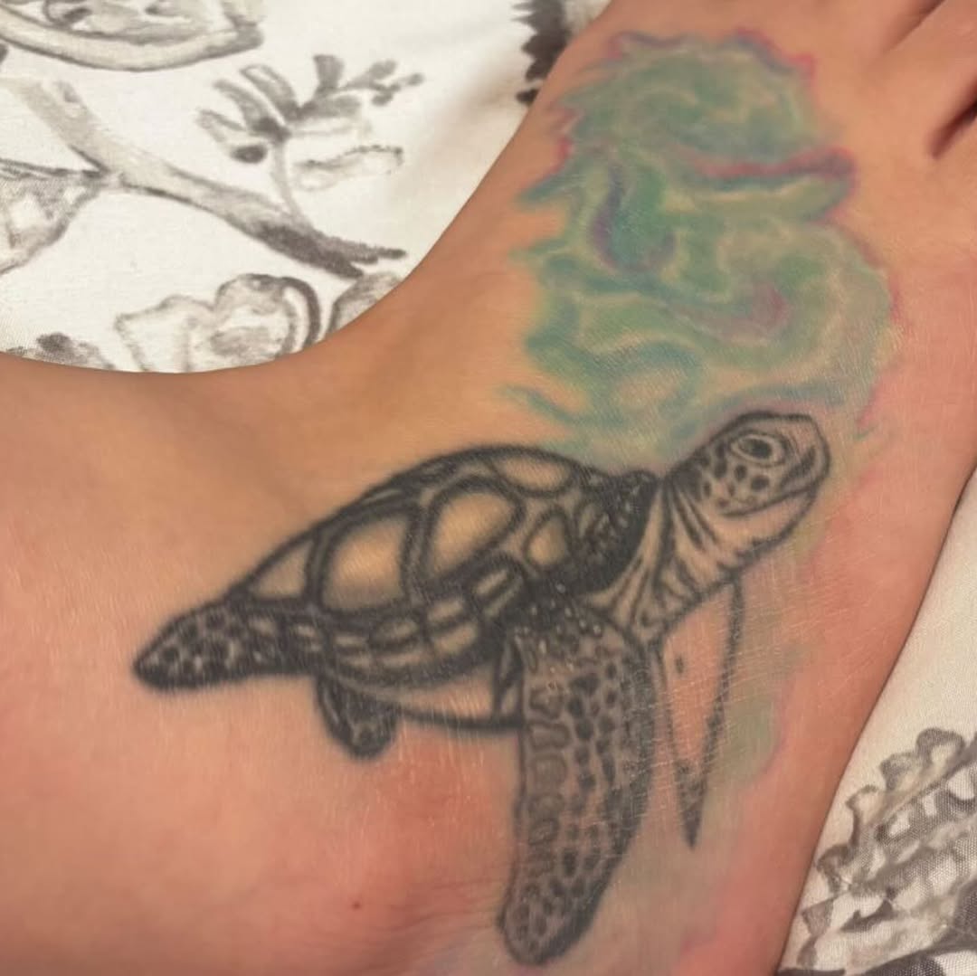 Tattoo by @taylormadeartt — black_and_grey, realism