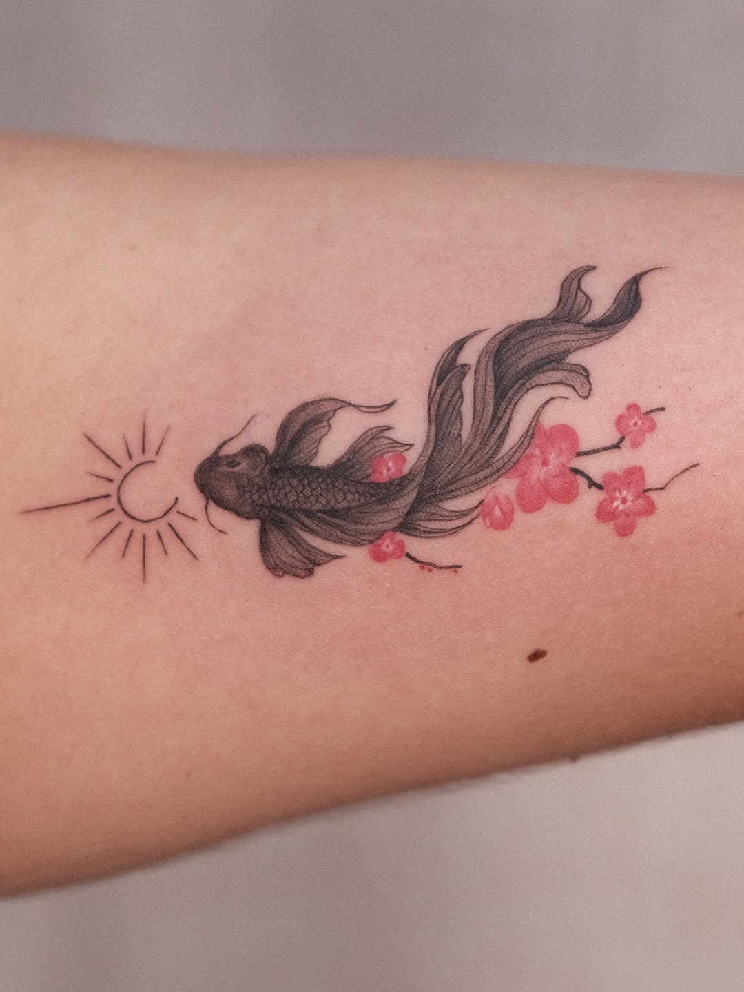 Tattoo by @houstontattooartist_goldenk โ japanese_irezumi, fine_line