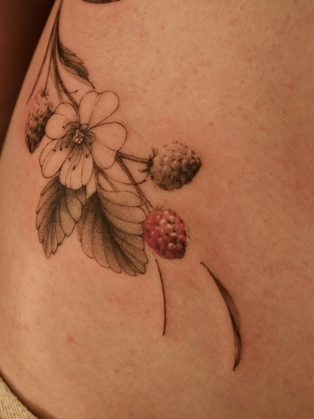 Tattoo by @prncessofvietnam — fine_line, realism