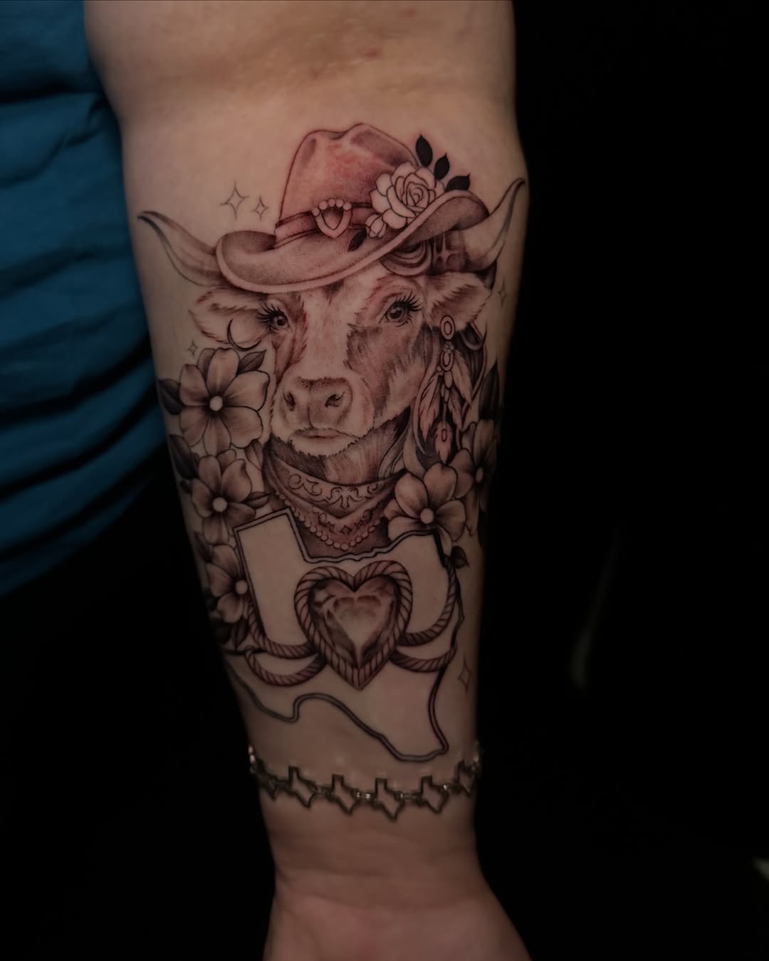 Tattoo by @danibtat2 โ realism, black_and_grey